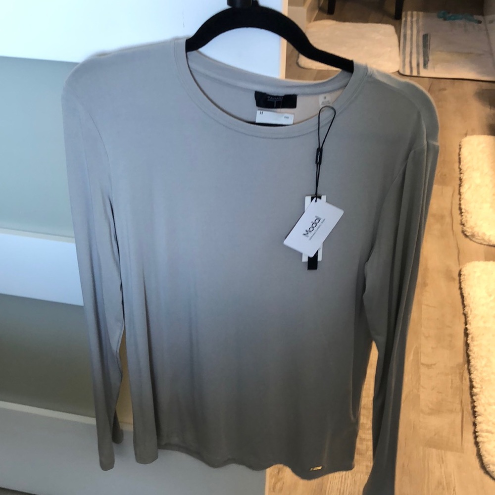 NWT tahari top